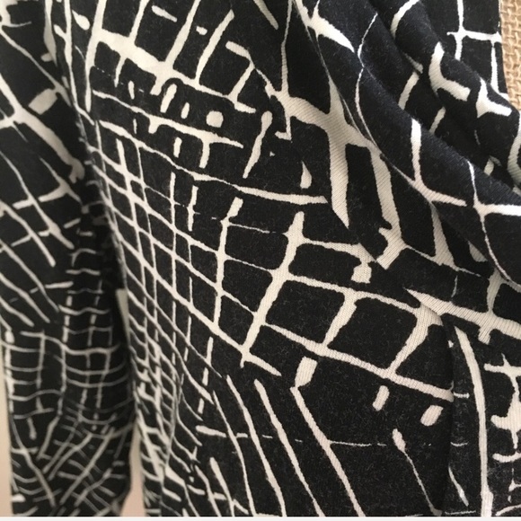 KENNETH COLE drape neck 3/4 sleeve top - Picture 6 of 7